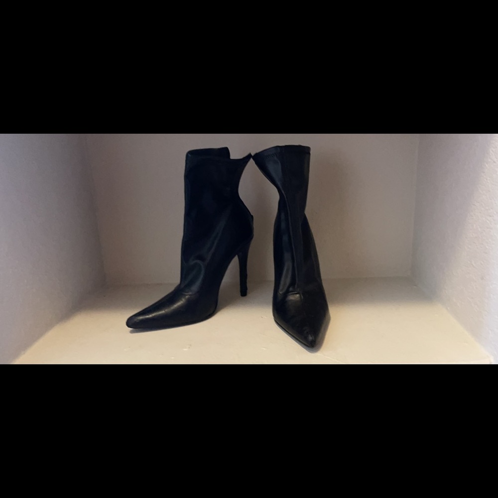 Nike shoes, just fab heels & boots for $25 a pair - Picture 12 of 15